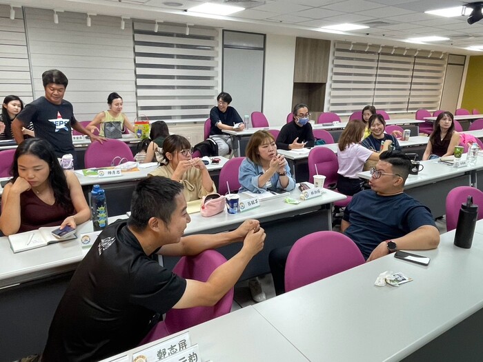 115.10.16 EMBA在職專班AI講座-葉貞吟老師圖片